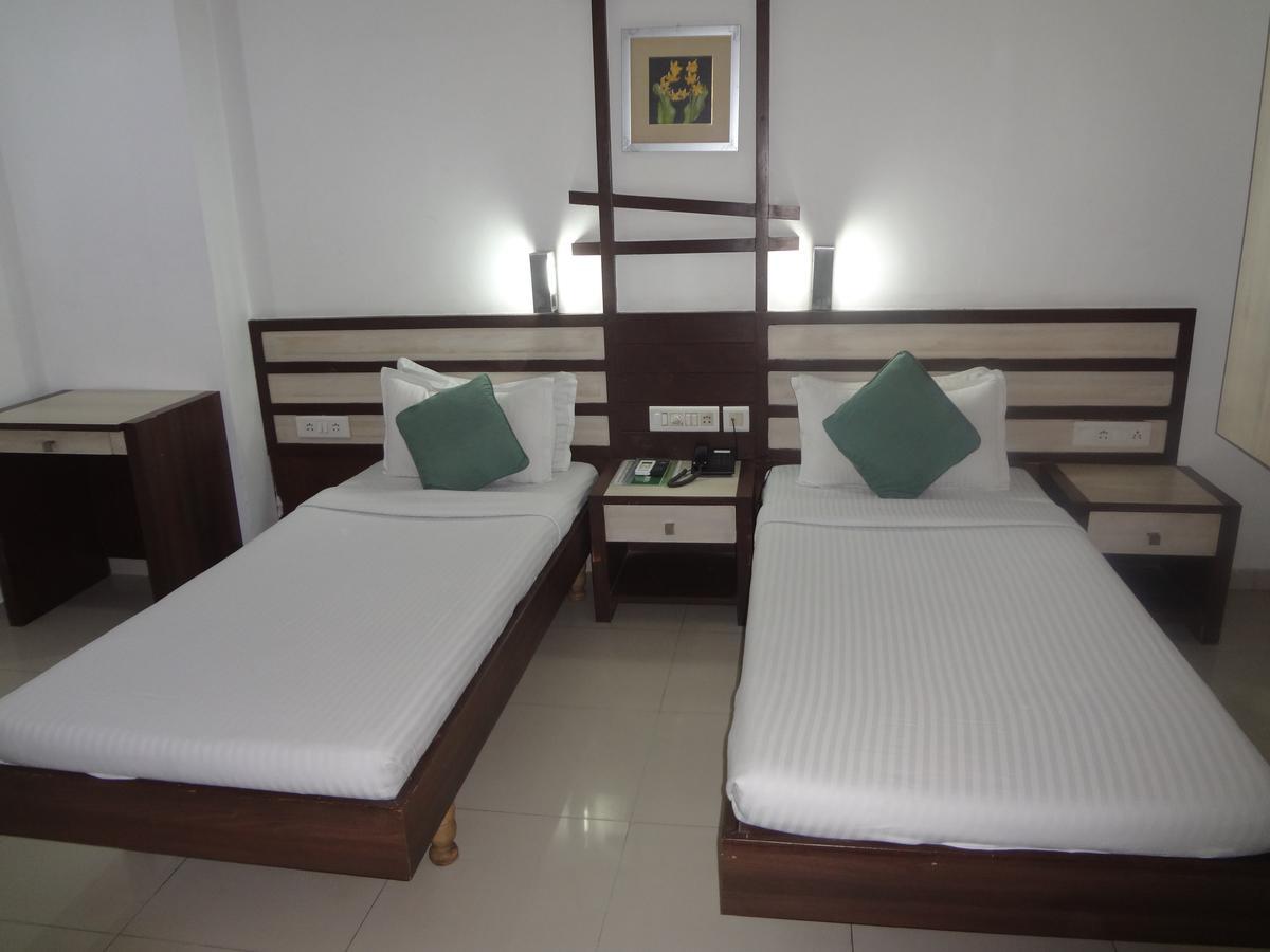 Hotel Airport Residency Ахмедабад Екстер'єр фото