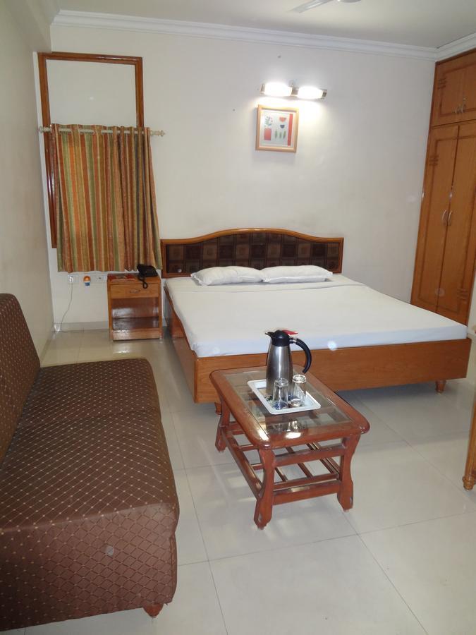 Hotel Airport Residency Ахмедабад Екстер'єр фото