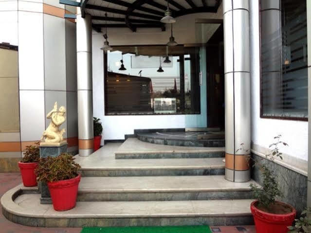 Hotel Airport Residency Ахмедабад Екстер'єр фото